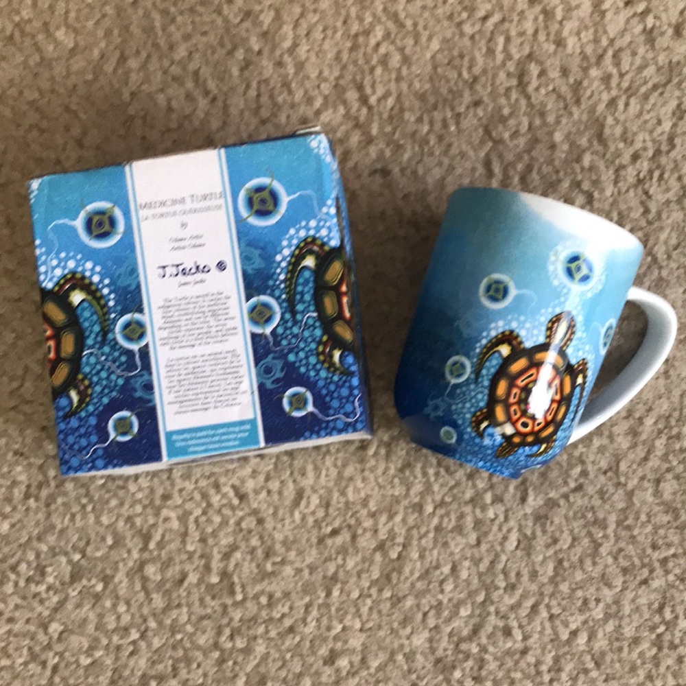 Medicine Turtle mug with box